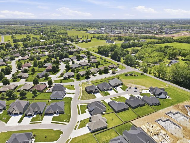 5048 E Swale Court, Springfield, MO 65802