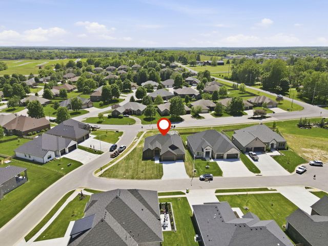 5048 E Swale Court, Springfield, MO 65802