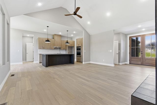 5048 E Swale Court, Springfield, MO 65802