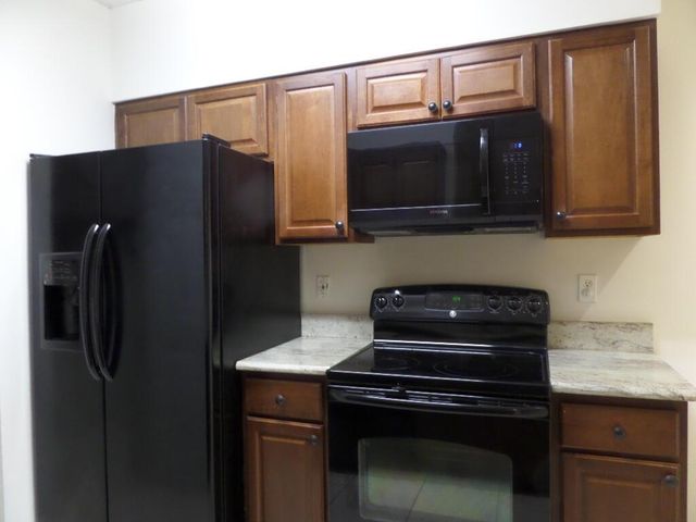 10276 Fox Trail Road S 106, West Palm Beach, FL 33411