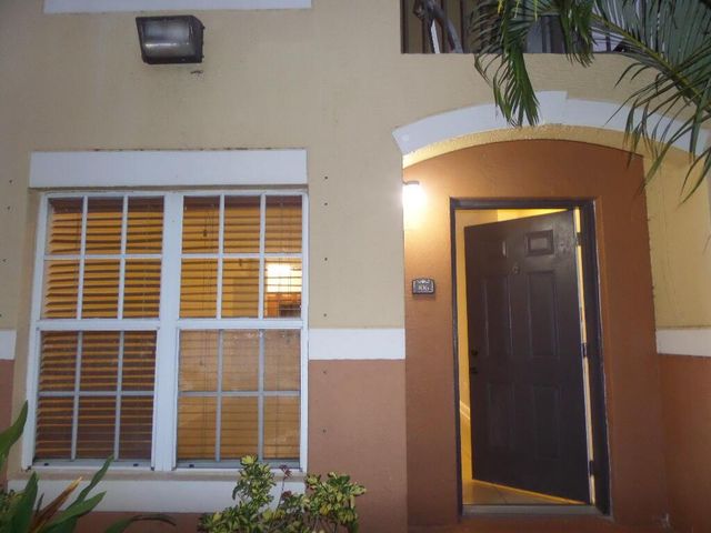 10276 Fox Trail Road S 106, West Palm Beach, FL 33411