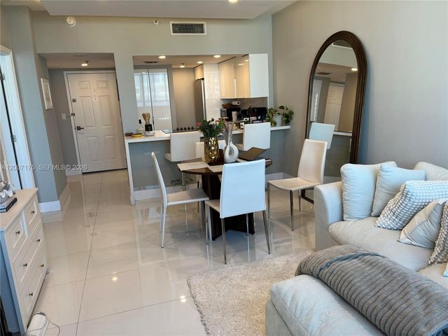 540 Brickell Key Dr 1809, Miami, FL 33131