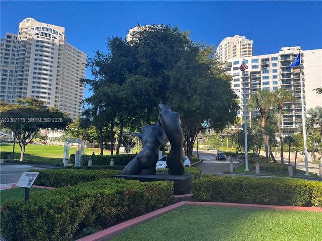 540 Brickell Key Dr 1809, Miami, FL 33131