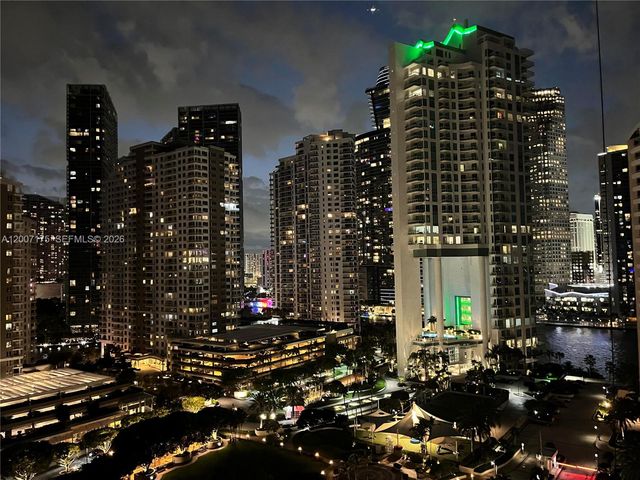 540 Brickell Key Dr 1809, Miami, FL 33131