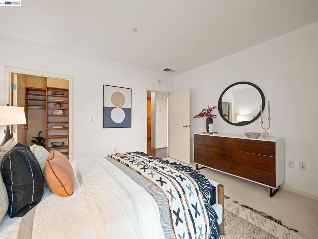 Image 14 of property listing at 428 Alice St 336, Oakland, CA 94607