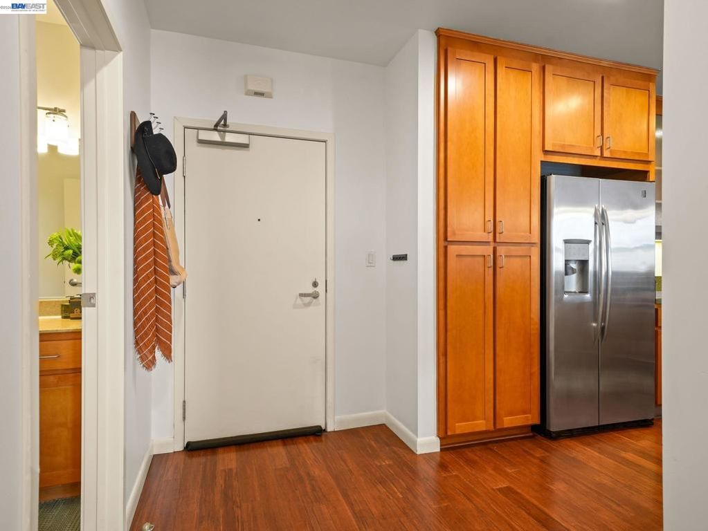 Image 17 of property listing at 428 Alice St 336, Oakland, CA 94607