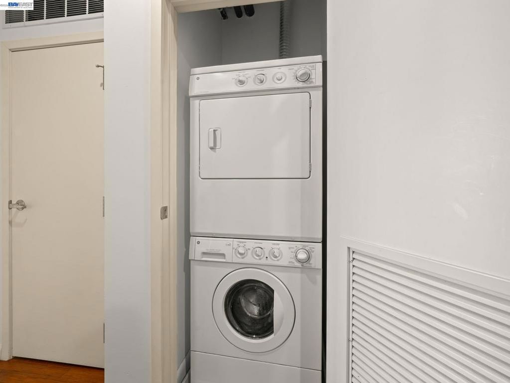 Image 18 of property listing at 428 Alice St 336, Oakland, CA 94607