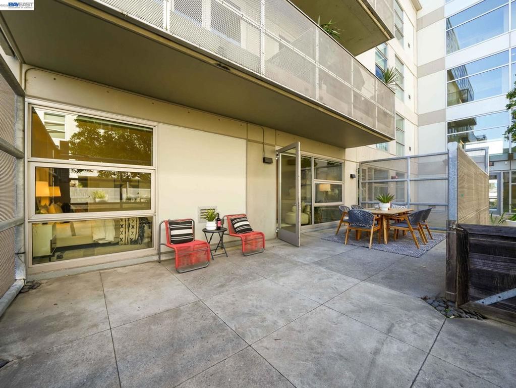 Image 19 of property listing at 428 Alice St 336, Oakland, CA 94607