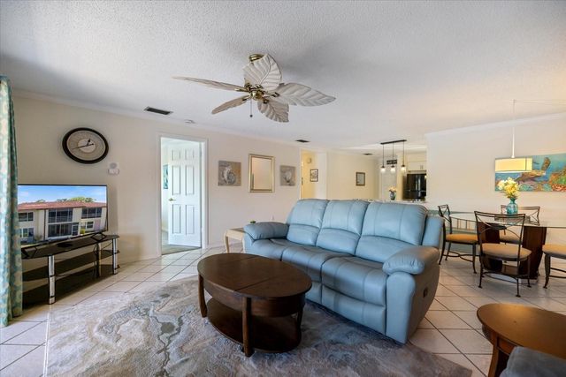 4522 NARRAGANSET TRAIL 84, Sarasota, FL 34233