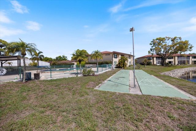 4522 NARRAGANSET TRAIL 84, Sarasota, FL 34233