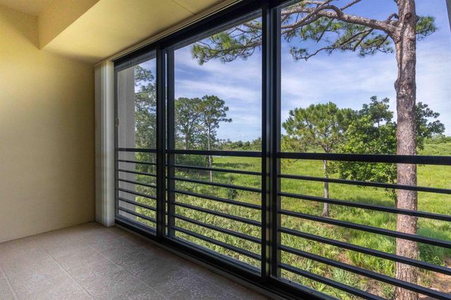 13464 Harbour Ridge Boulevard 8, Palm City, FL 34990
