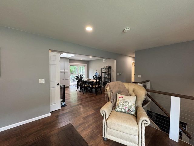 W330N5515 Linden CIRCLE E, Nashotah, WI 53058