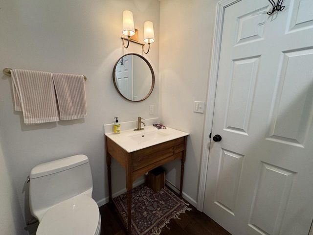 W330N5515 Linden CIRCLE E, Nashotah, WI 53058