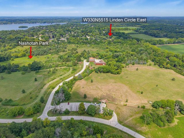 W330N5515 Linden CIRCLE E, Nashotah, WI 53058