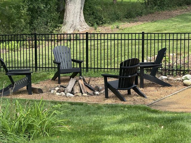 W330N5515 Linden CIRCLE E, Nashotah, WI 53058