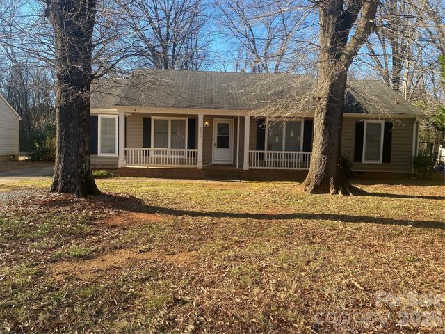 6800 Marlbrook Drive, Charlotte, NC 28212