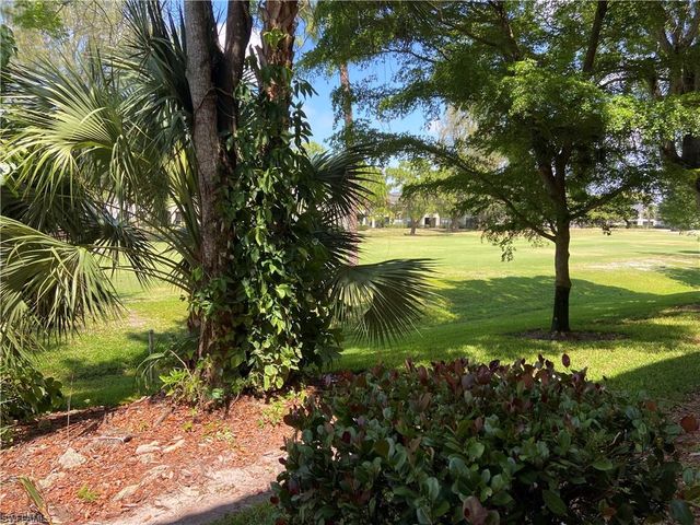 180 Turtle Lake CT 102, Naples, FL 34105