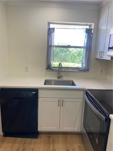 180 Turtle Lake CT 102, Naples, FL 34105