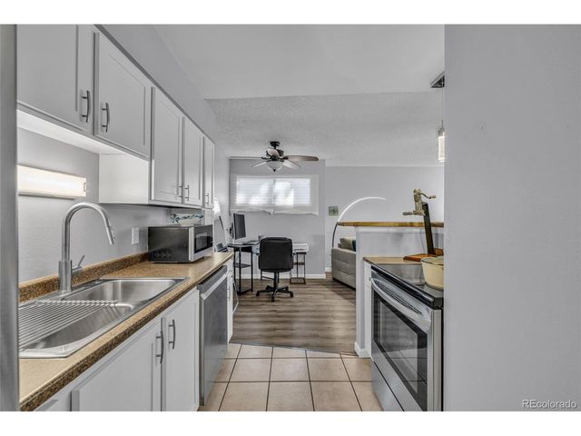 1830 Newland Ct 101, Lakewood, CO 80214