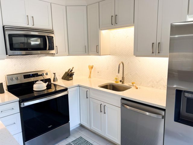 5927 SE Riverboat Drive 604, Stuart, FL 34997