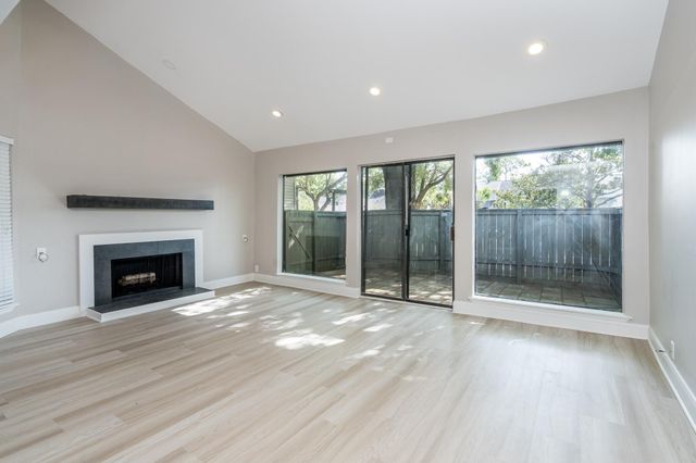 1346 Chardonnay Drive 80, Houston, TX 77077