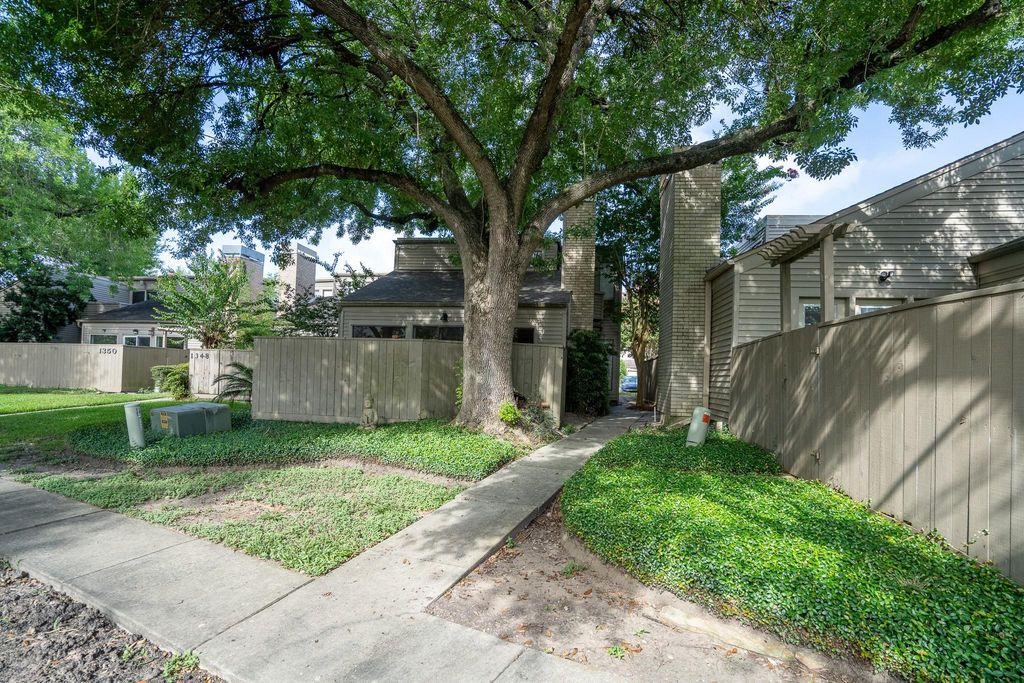 1346 Chardonnay Drive 80, Houston, TX 77077