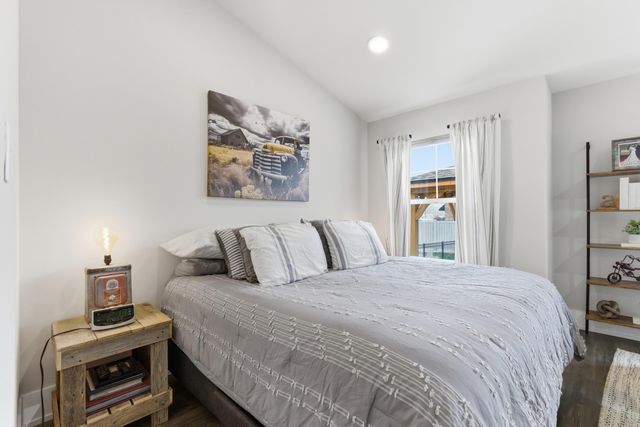 10870 Scarlet Oak, St. John, IN 46373