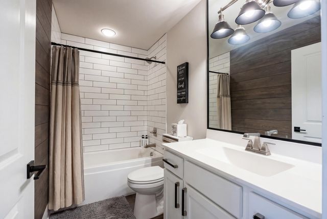 10870 Scarlet Oak, St. John, IN 46373