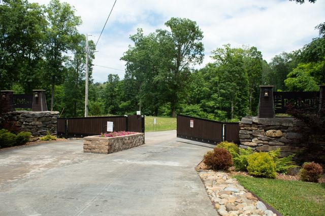 53A Swan Ridge Rd, Hilham, TN 38568