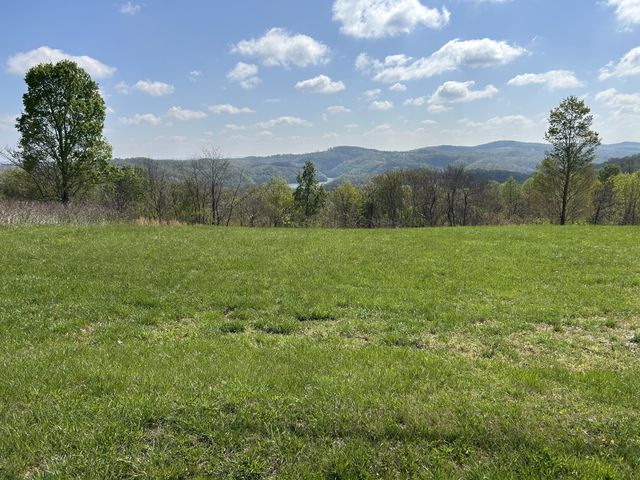 53A Swan Ridge Rd, Hilham, TN 38568