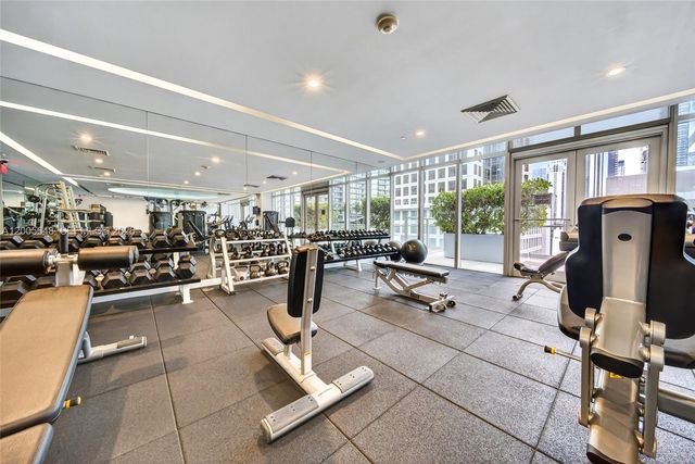 500 Brickell Ave 501, Miami, FL 33131
