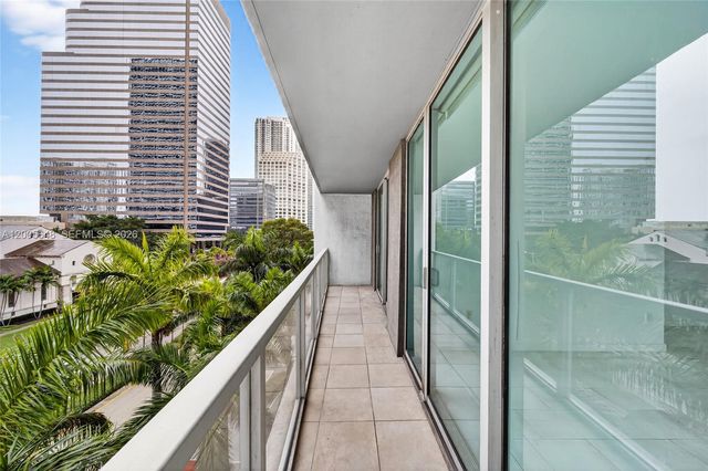 500 Brickell Ave 501, Miami, FL 33131