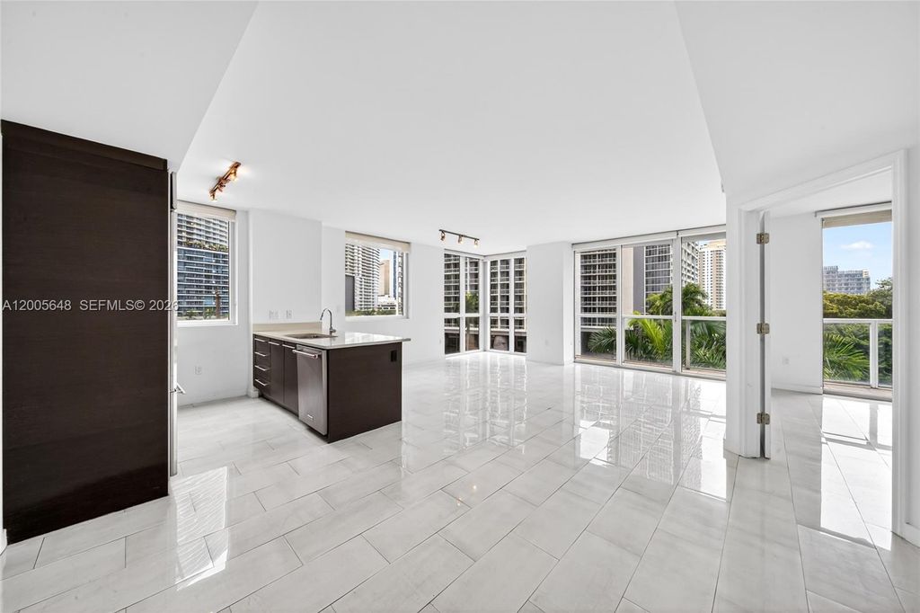 500 Brickell Ave 501, Miami, FL 33131