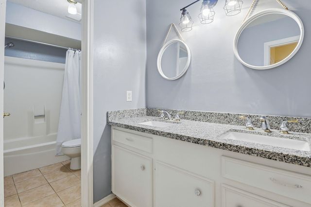 2000 Hamilton Street, Rosenberg, TX 77471