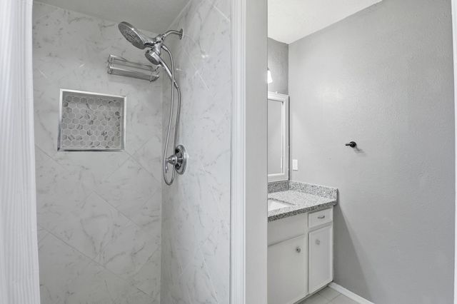 2000 Hamilton Street, Rosenberg, TX 77471