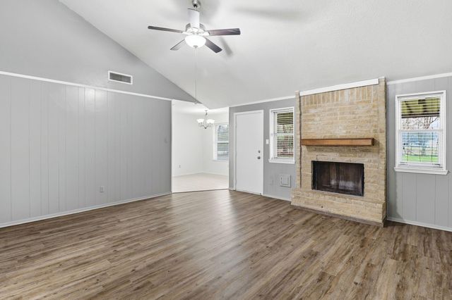 2000 Hamilton Street, Rosenberg, TX 77471