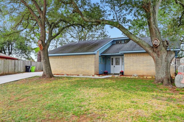 2000 Hamilton Street, Rosenberg, TX 77471