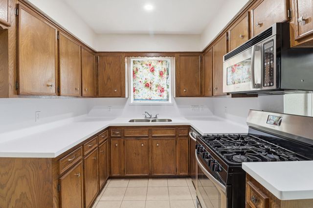 2000 Hamilton Street, Rosenberg, TX 77471