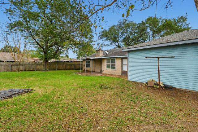 2000 Hamilton Street, Rosenberg, TX 77471