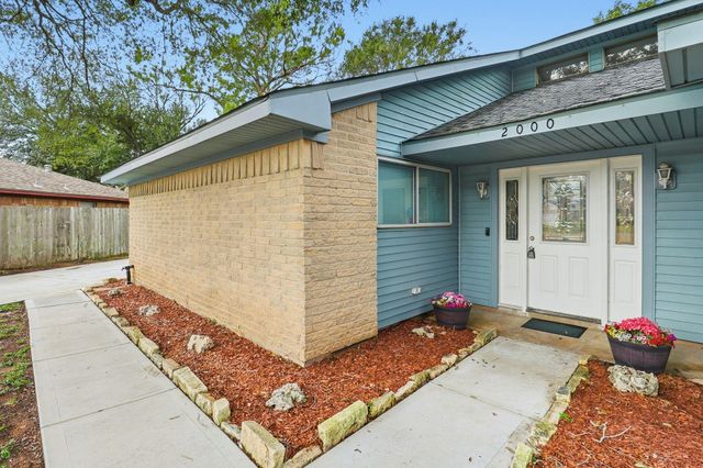 2000 Hamilton Street, Rosenberg, TX 77471