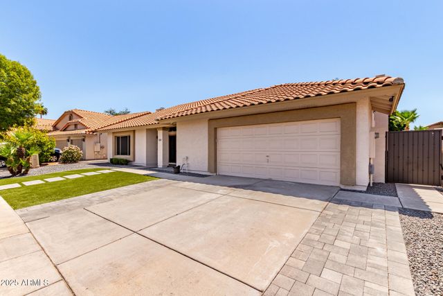 10951 W IVORY Lane, Avondale, AZ 85392