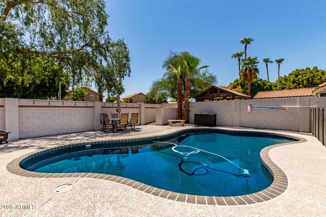 10951 W IVORY Lane, Avondale, AZ 85392