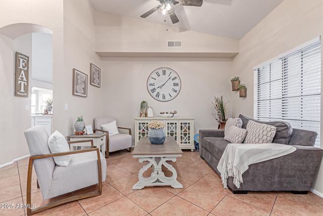 10951 W IVORY Lane, Avondale, AZ 85392