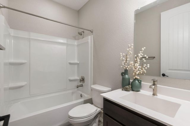 944 Turquesa Loop SE, Rio Rancho, NM 87124