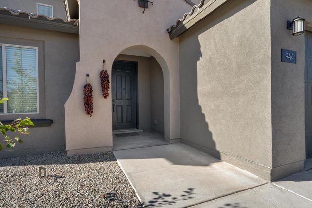 944 Turquesa Loop SE, Rio Rancho, NM 87124