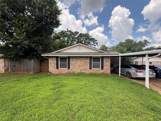 1715 Edgewood Drive, Edmond, OK 73013