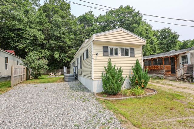 14 Christmas Tree Park, Epsom, NH 03234