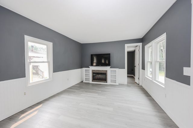 14 Christmas Tree Park, Epsom, NH 03234
