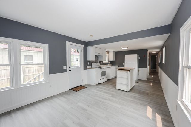 14 Christmas Tree Park, Epsom, NH 03234
