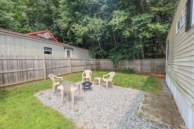 14 Christmas Tree Park, Epsom, NH 03234